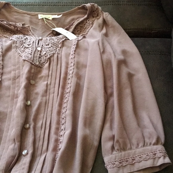 Blouse - Picture 3 of 4